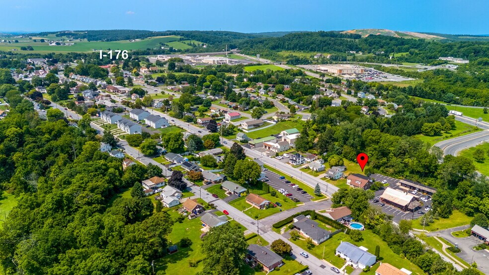 More Photos Of 3519 E Main St, Morgantown Office Residential For Lease