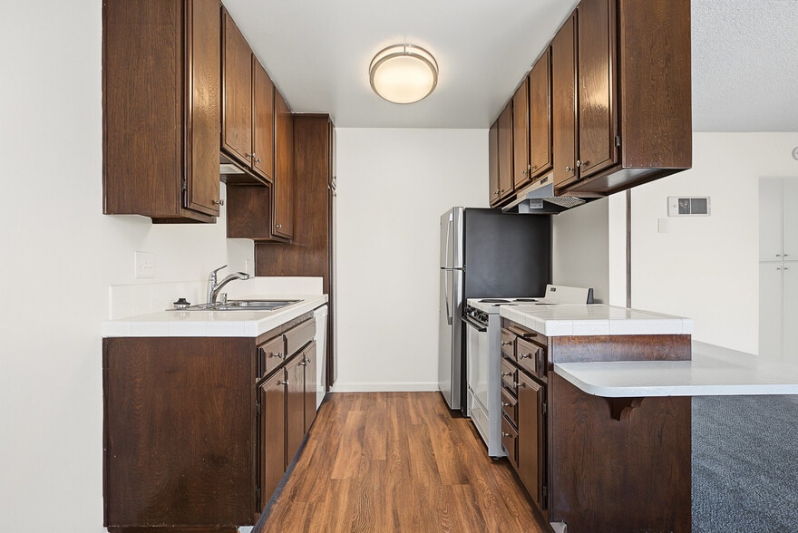 More Photos Of 4649 Voltaire St, San Diego Apartments For Sale