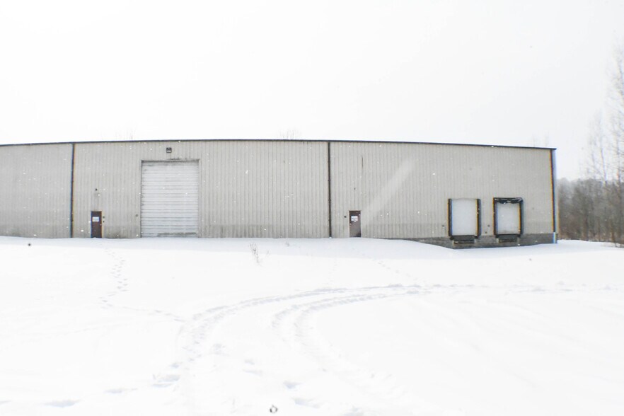 More Photos Of 3000 S 1st St, Clinton Manufacturing For Sale