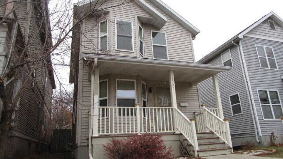 More Photos Of 2121 N 24th Pl, Milwaukee Apartments For Sale