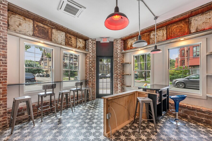 More Photos Of 67 Park Ave, Bloomfield Apartments For Sale