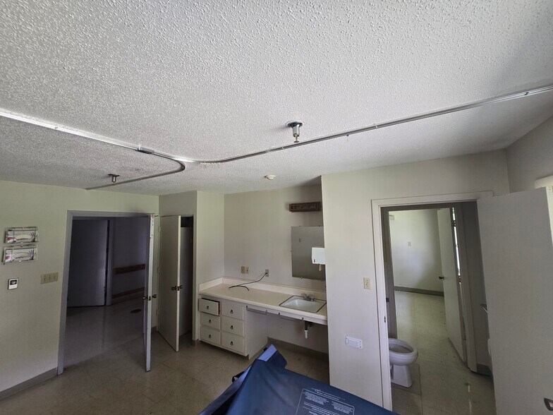 More Photos Of 300 Cedar St, Tarkio Skilled Nursing Facility For Sale