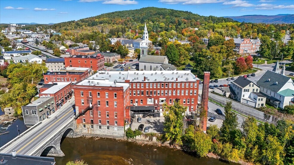 More Photos Of 10 Merchants Row, Middlebury Apartments For Sale