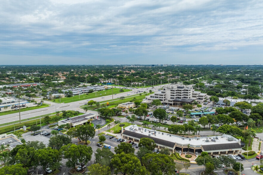 More Photos Of 7000 W Palmetto Park Rd, Boca Raton Office Residential For Lease