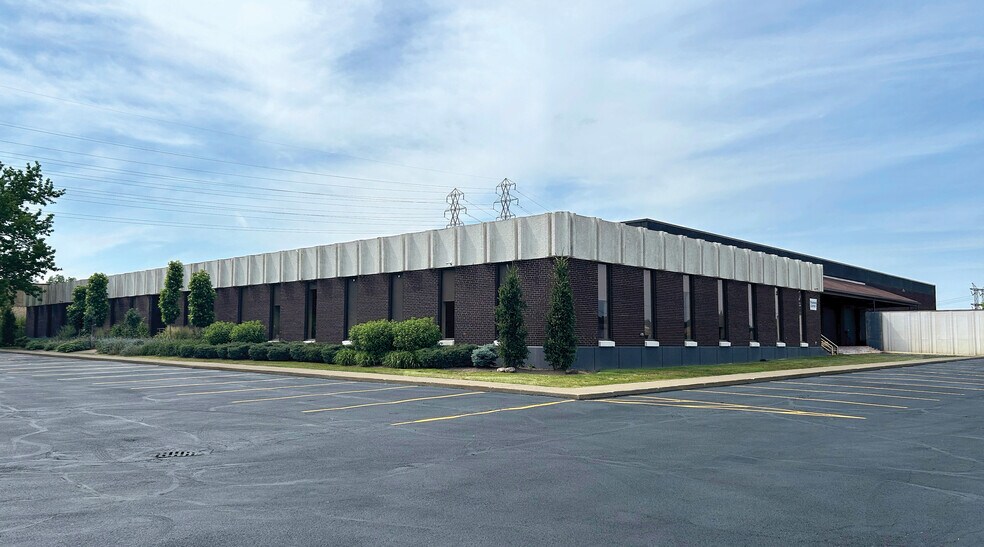 Primary Photo Of 5605 Granger Rd, Independence Warehouse For Lease
