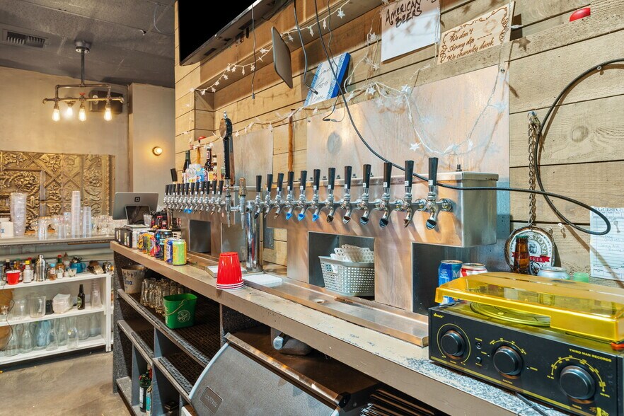 More Photos Of 351 Park Ave N, Renton General Retail For Sale