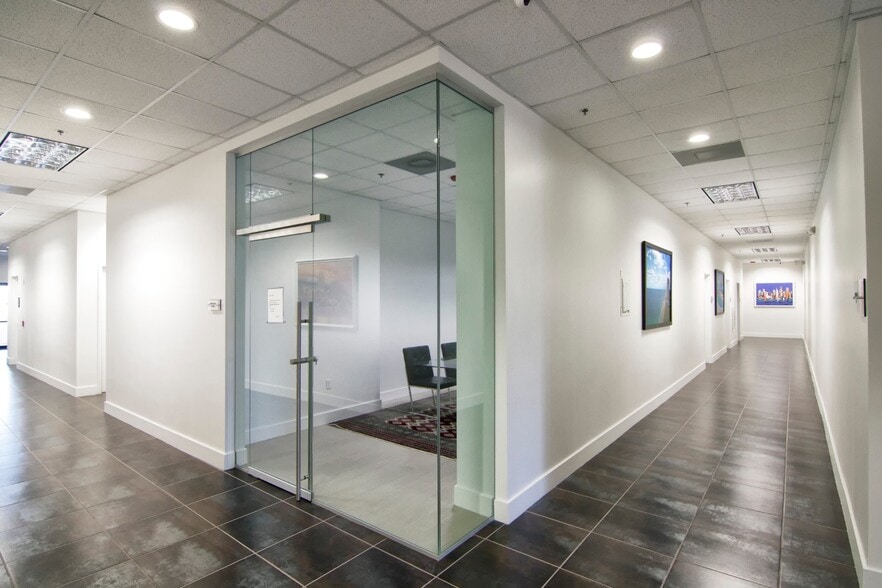 More Photos Of 11915-11975 S Dixie Hwy, Pinecrest Storefront Retail Office For Lease