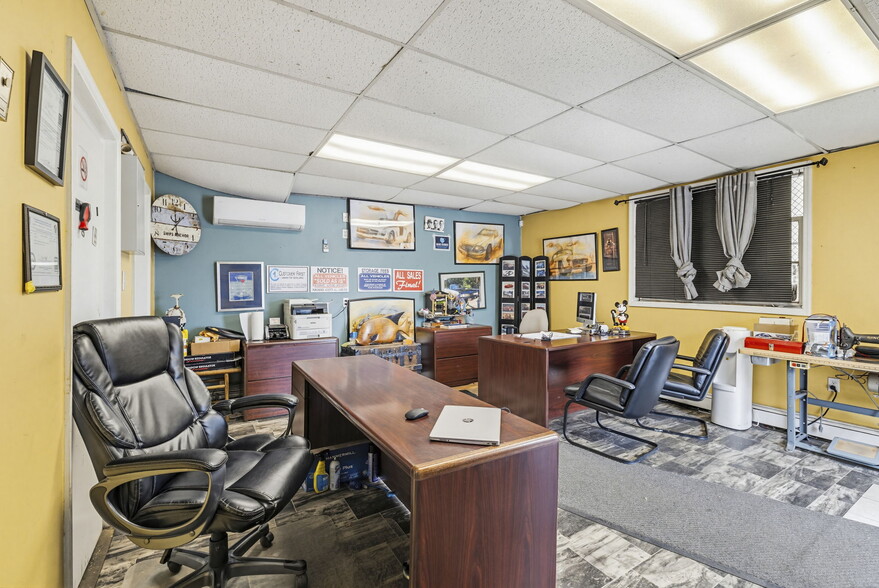 More Photos Of 6 Roberta Ave, Collingdale Warehouse For Sale