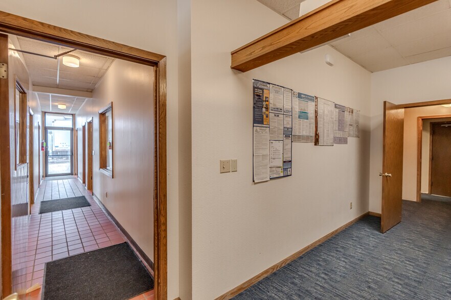 More Photos Of 1100 Basin Ave, Bismarck Flex For Sale