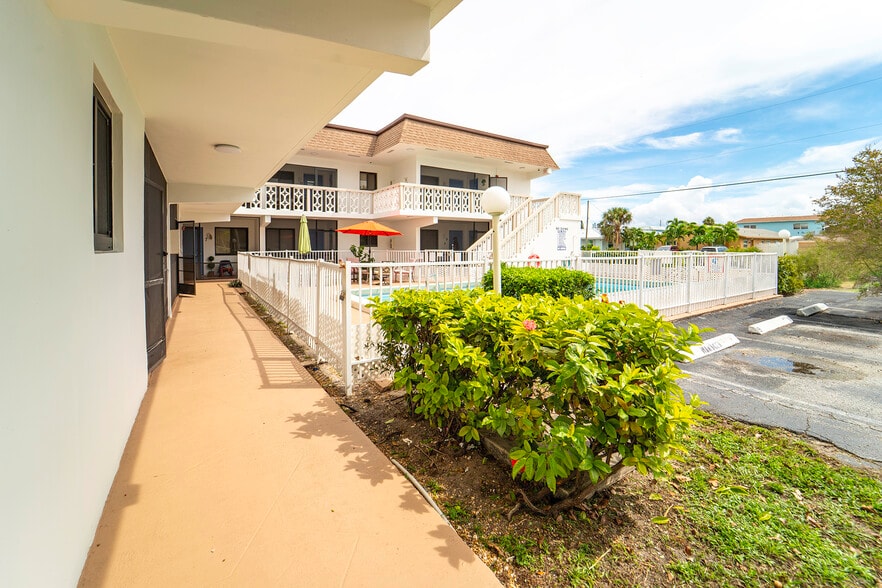 More Photos Of 305 SE 9th Ave, Pompano Beach Apartments For Sale