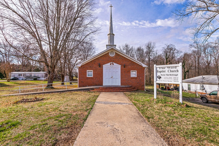 Primary Photo Of 219 Jackson Ave, Lexington Religious Facility For Sale