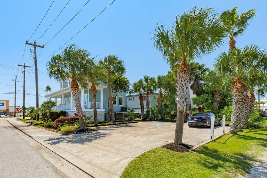 More Photos Of 6402 Stewart Rd, Galveston Office For Sale