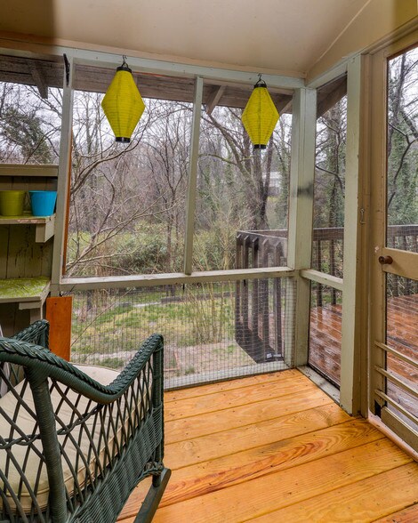 More Photos Of 145 Melrose Ave, Tryon Apartments For Sale