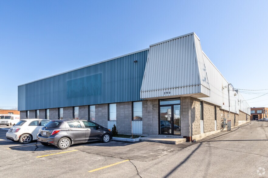 More Photos Of 151 Boul De Mortagne, Boucherville Flex For Lease