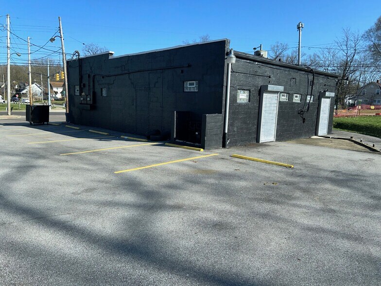 More Photos Of 1140 Mercer Ave, Akron General Retail For Sale