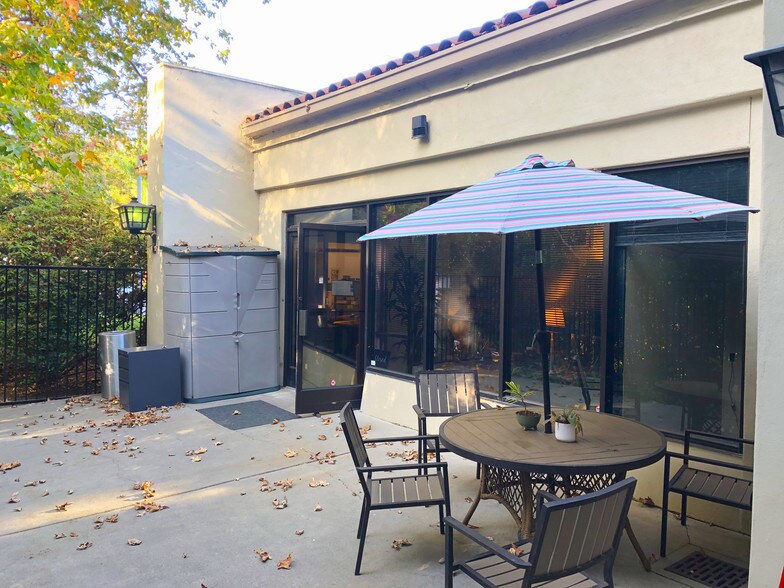 More Photos Of 23 S Hope Ave, Santa Barbara Storefront Retail Office For Lease