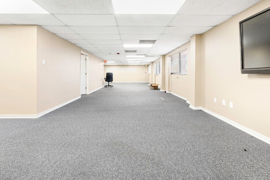 More Photos Of 30 Veterans Memorial Blvd, Kenner Warehouse For Sale