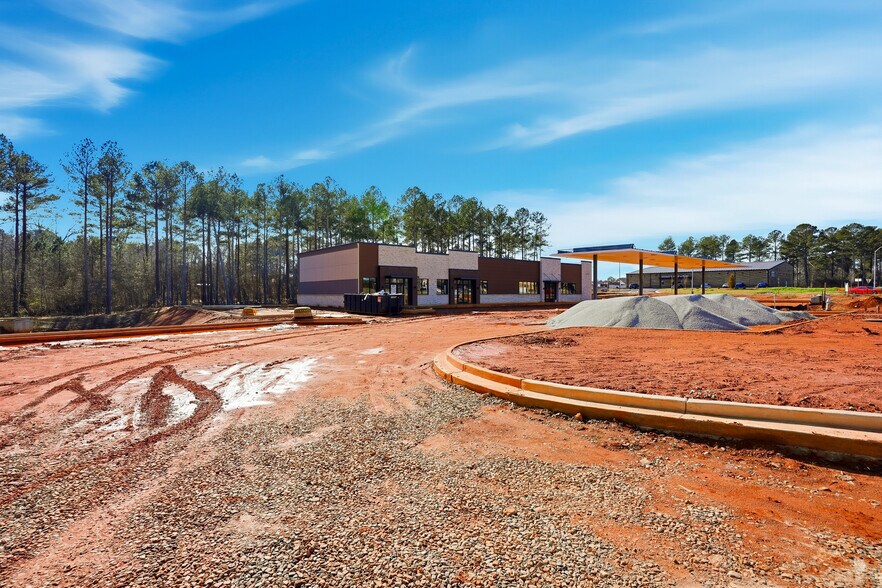 More Photos Of 691-695 Bridges rd, McDonough General Retail For Lease