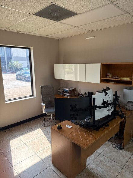 More Photos Of 12810 Century Dr, Stafford Showroom For Lease