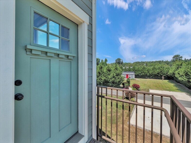 More Photos Of 1421 Pioneer Hwy, Stanwood Restaurant For Sale