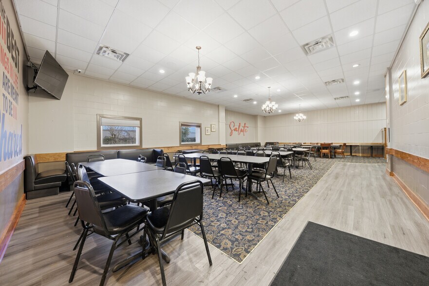 More Photos Of 2100 Highway 290 E, Brenham Restaurant For Sale