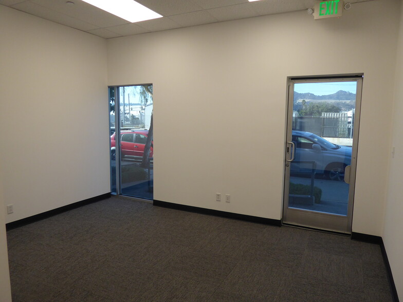 More Photos Of 6100-6120 San Fernando Rd, Glendale Office For Sale