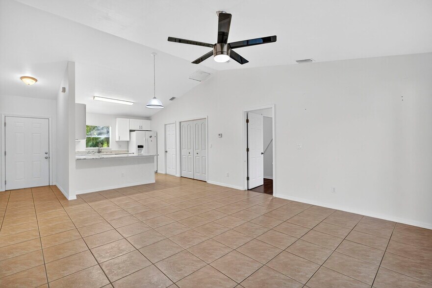 More Photos Of 710 Creuset Ave S, Lehigh Acres Apartments For Sale
