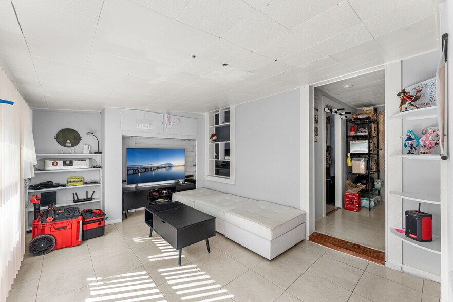 More Photos Of 2716 Riverview Dr, Melbourne Apartments For Sale