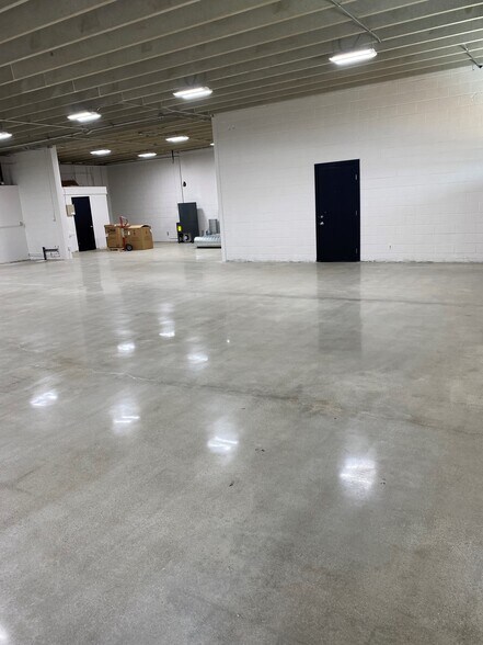 More Photos Of 1541 S 300 W, Salt Lake City Showroom For Lease