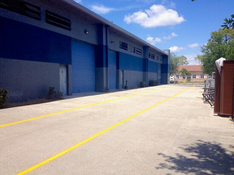 More Photos Of 3960 Domestic Ave, Naples Warehouse For Sale