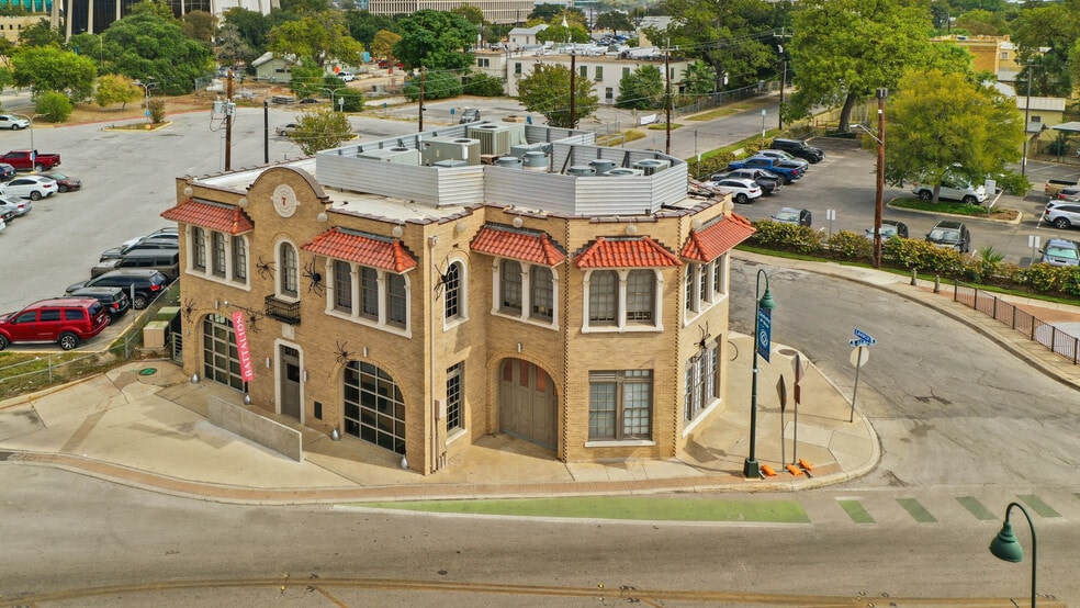 Primary Photo Of 604 S Alamo St, San Antonio Freestanding For Lease