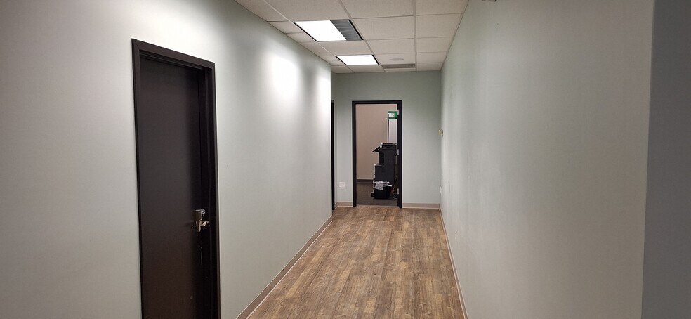 More Photos Of 705 Wells Rd, Orange Park Light Manufacturing For Lease