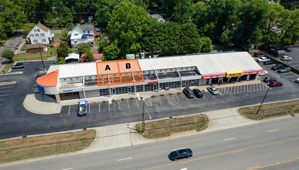 More Photos Of 416-424 N Madison Blvd, Roxboro General Retail For Lease