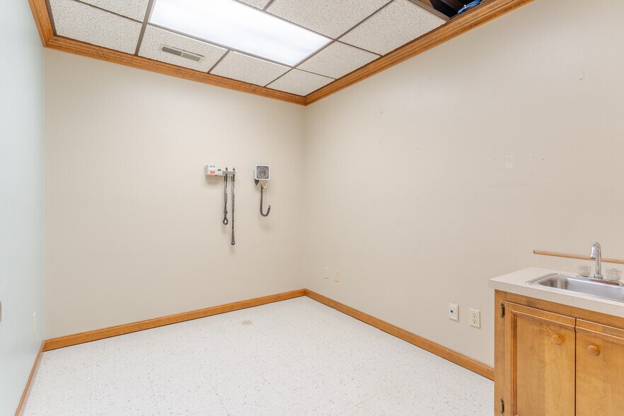 More Photos Of 2816 Veach Rd, Owensboro Medical For Sale