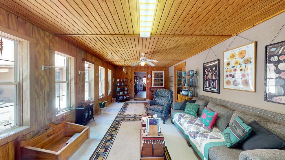 More Photos Of 1804 E College Blvd, Roswell General Retail For Sale