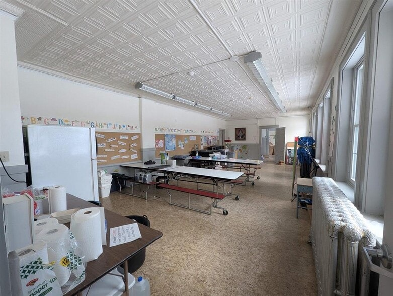 More Photos Of 16 Central st, Claremont Specialty For Sale