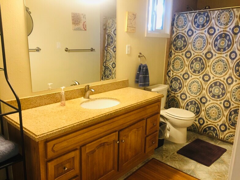 More Photos Of 2704 Aramon Dr, Rancho Cordova Flex For Sale