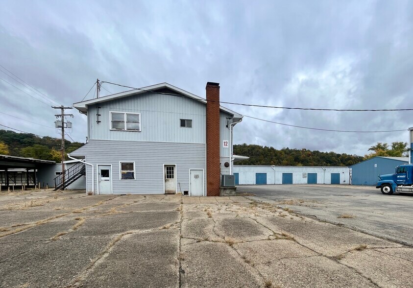More Photos Of 1 Chicago Ave, Elizabeth Warehouse For Sale