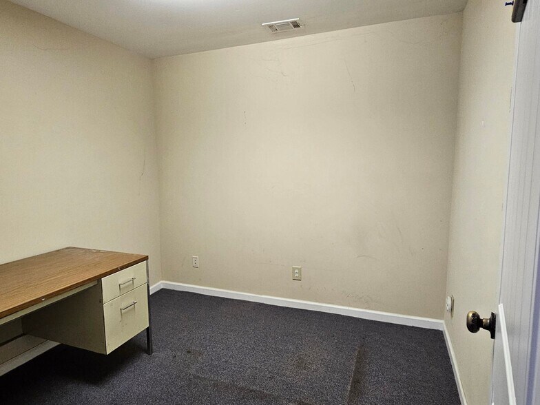 More Photos Of 611 N Washington St, Lincolnton Medical For Lease