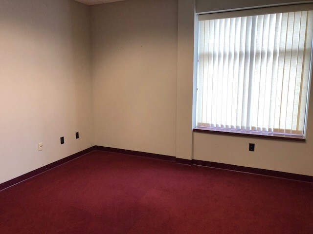 More Photos Of 734 S Atherton St, State College Freestanding For Lease