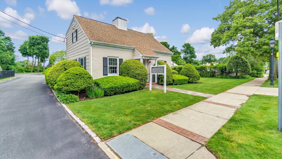 More Photos Of , Cutchogue Office For Sale