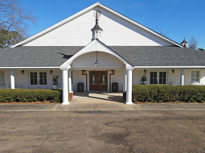 More Photos Of 218 Frostland Dr, Water Valley Religious Facility For Sale