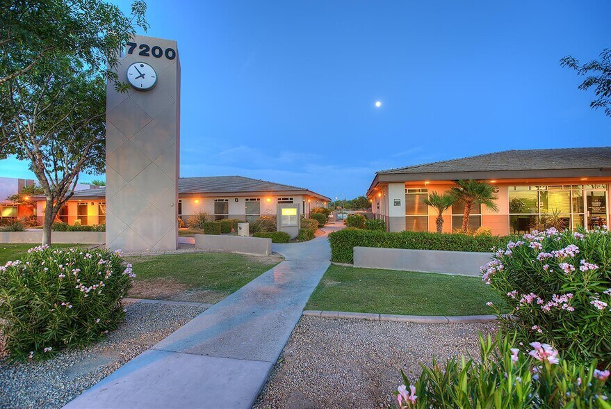 More Photos Of 7200 W Bell Rd, Glendale Unknown For Lease