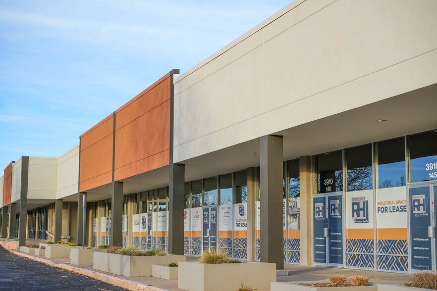 More Photos Of 3910 Palmer Park Blvd, Colorado Springs Unknown For Lease