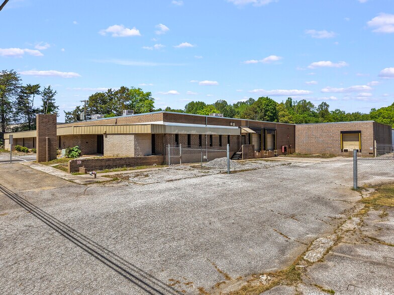 More Photos Of 1218 Hickory Chapel Rd, High Point Light Distribution For Lease