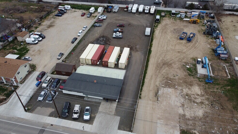 More Photos Of 330 N Linder Rd, Meridian Flex For Sale