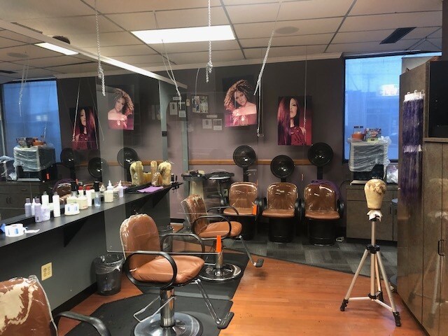 More Photos Of 2600 University Blvd W, Silver Spring Storefront For Lease