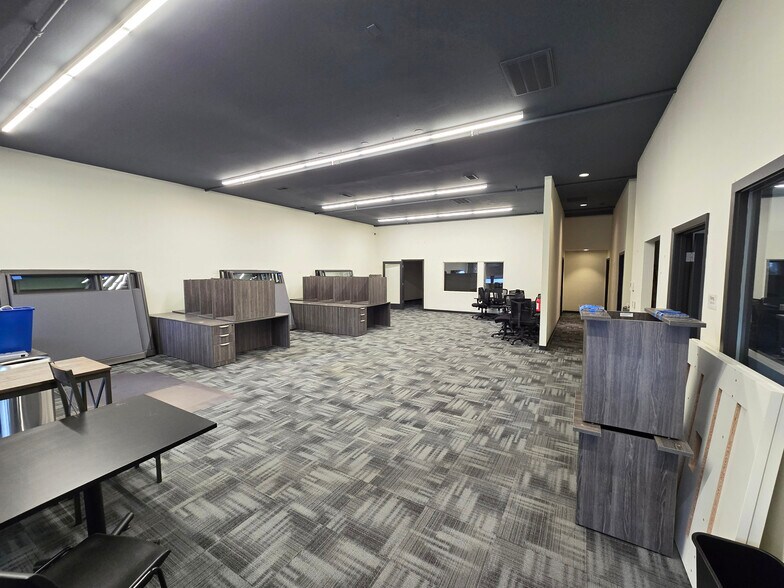 More Photos Of 9226 NE Highway 99, Vancouver Unknown For Lease