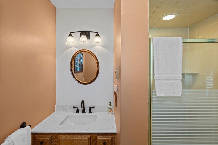 More Photos Of 40 Hospital Rd, Gettysburg Hotel For Sale