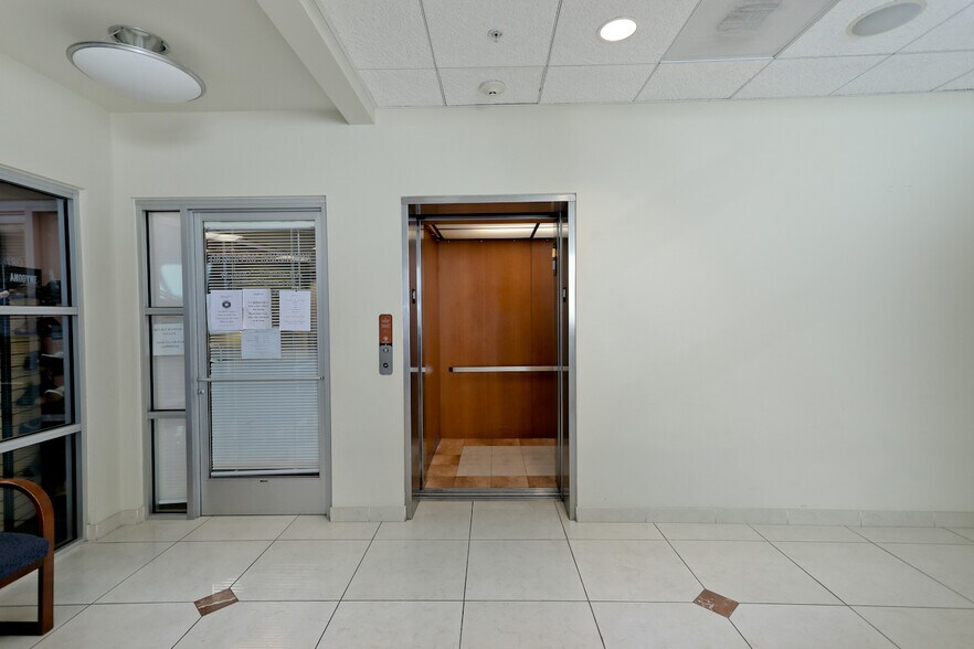 More Photos Of 297 S Lake Havasu Ave, Lake Havasu City Medical For Lease